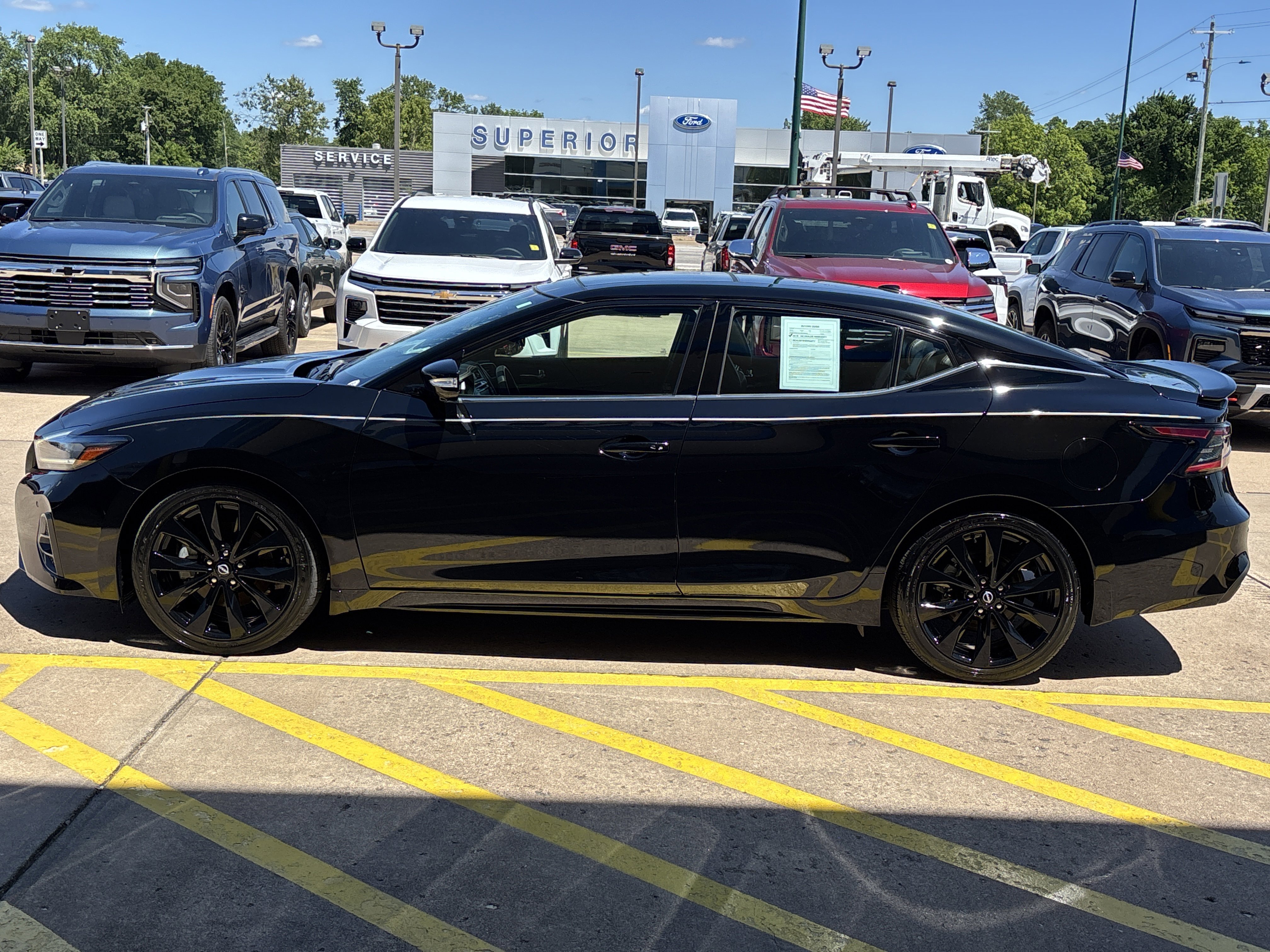 Used 2023 Black Nissan SR image 9