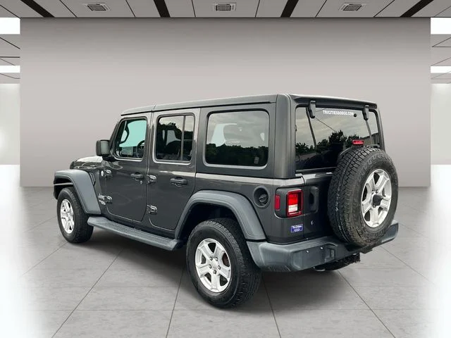 Used 2018 Gray Jeep Unlimited Sport S image 6
