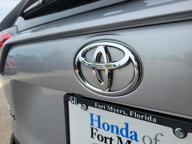 Used 2025 Silver Sky Metallic Toyota XLE image 9