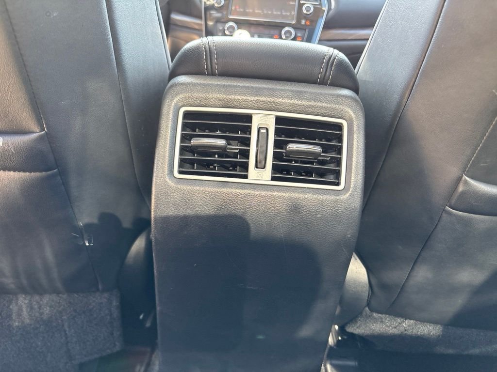 Used 2016 Bordeaux Nissan Platinum image 34