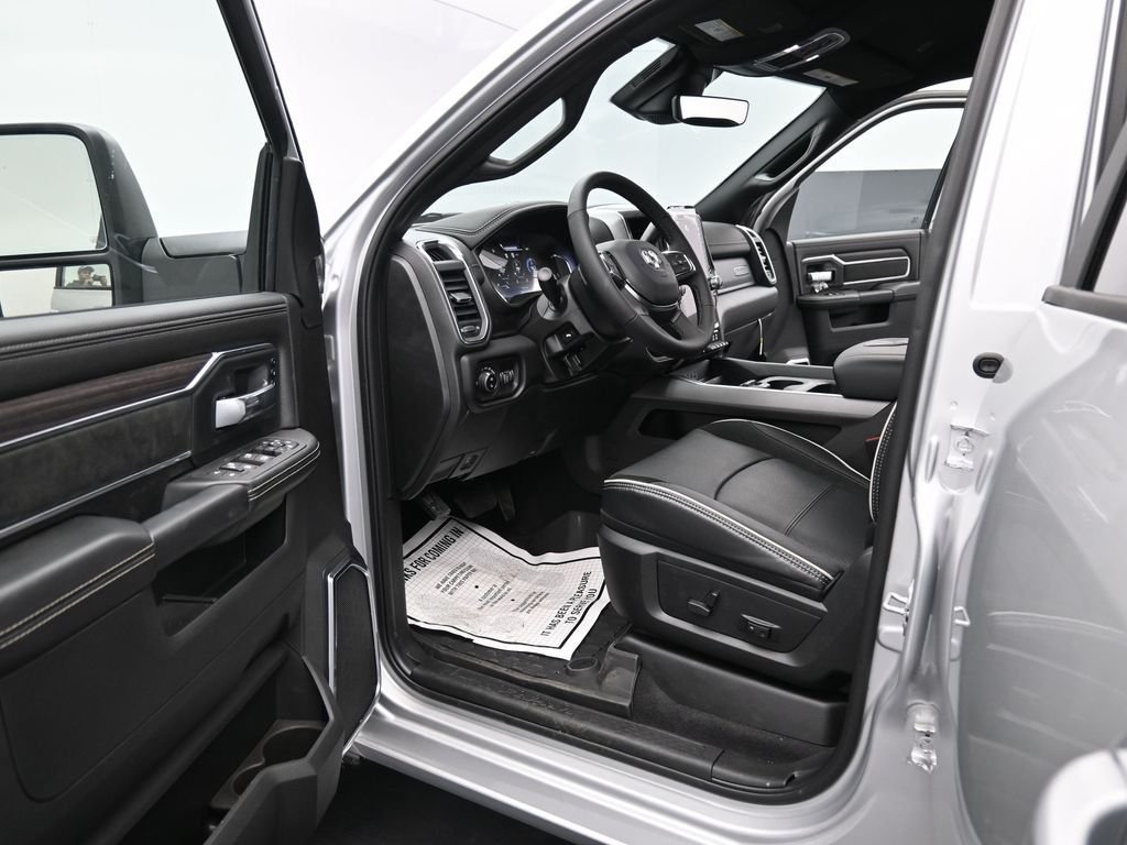 2026 RAM 2500 Laramie - Photo 14