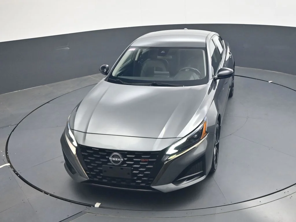 Used 2025 Gray Nissan 2.5 SR image 38