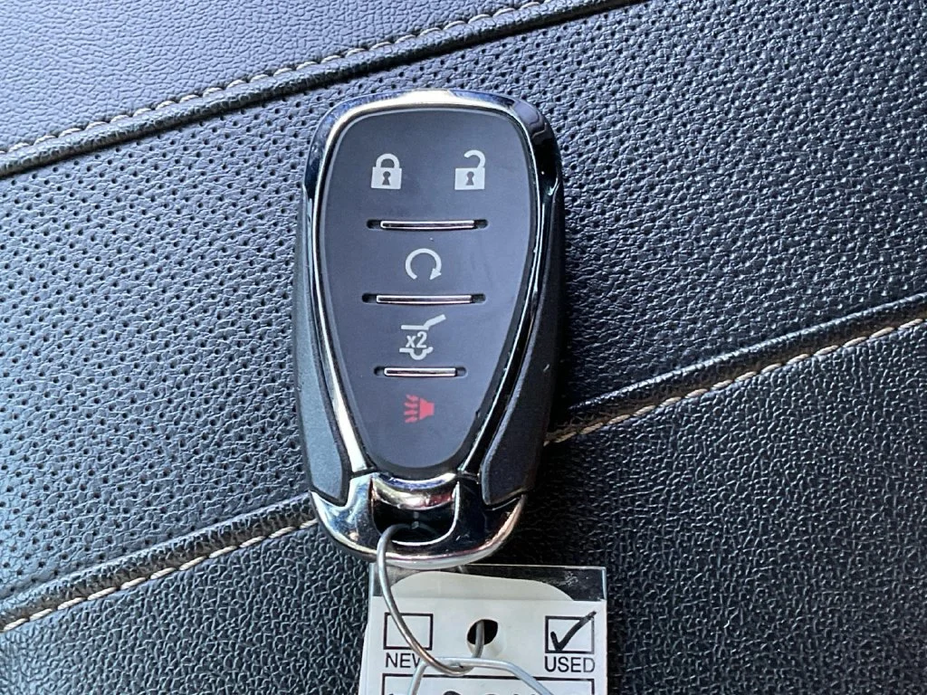 Used 2022 Beige Chevrolet Premier image 39