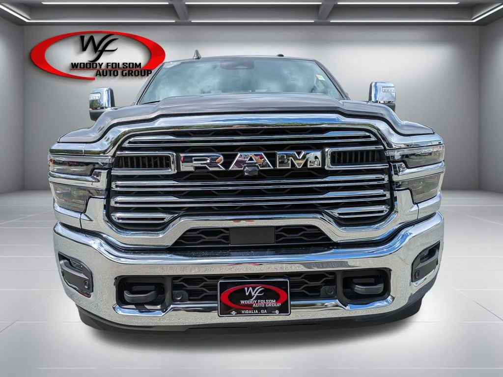 New 2026 Granite Crystal Metallic Clear-Coat Exterior Paint RAM Laramie image 11