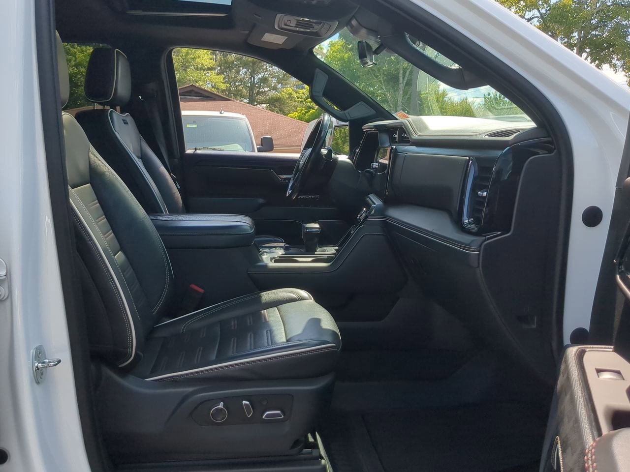 Used 2023 Summit White GMC AT4X image 29