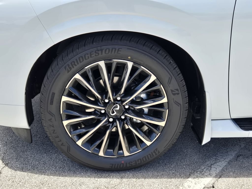 New 2026 RADIANT WHITE INFINITI Autograph 4WD image 10