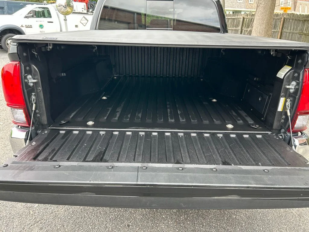 Used 2021 Black Toyota SR5 image 27