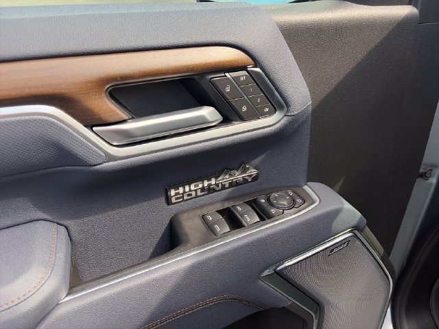 2026 Chevrolet Silverado 1500 High Country - Photo 17