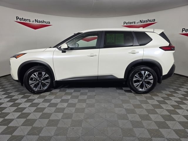 Used 2023 Pearl White Nissan SV image 12