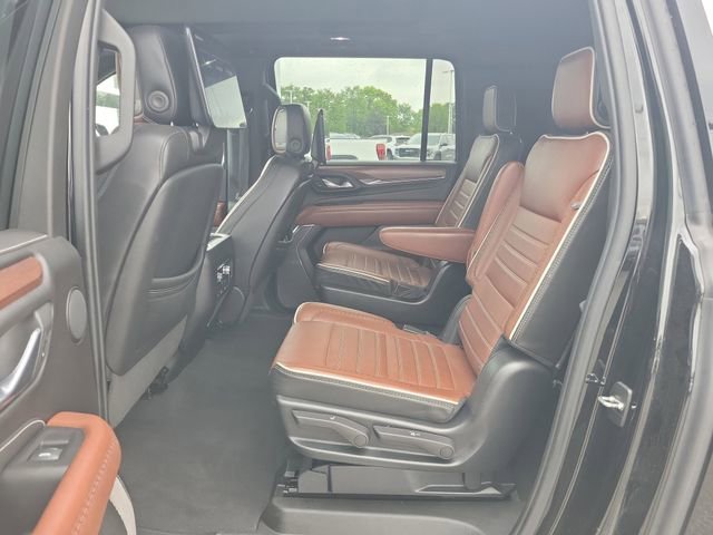 Used 2023 Onyx Black GMC Denali Ultimate image 8