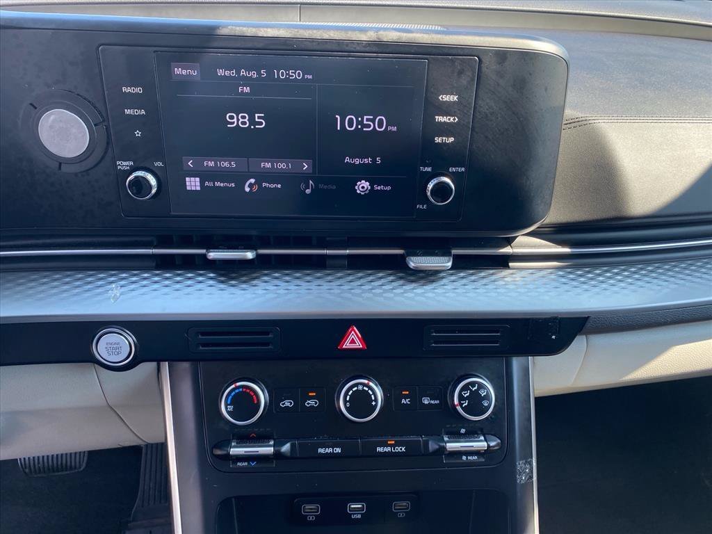 Used 2022 Silky Silver Kia LXS image 12