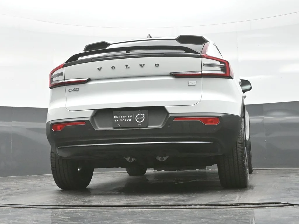 Certified Used 2023 Crystal White Volvo Plus image 26
