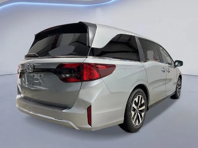 New 2026 Solar Silver Metallic Honda EX image 5