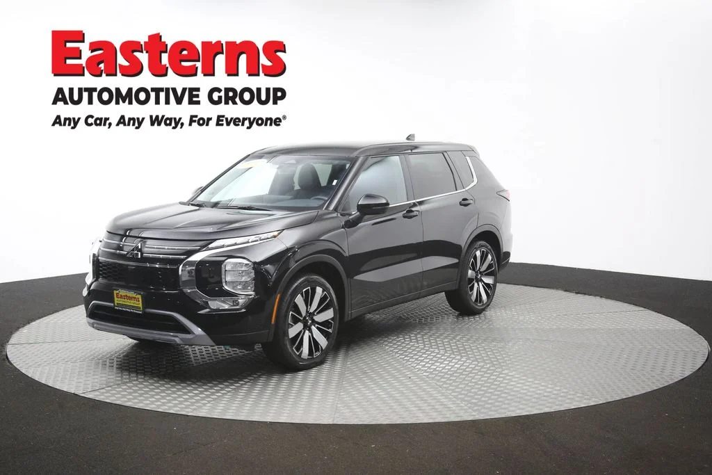 Used 2025 Black Mitsubishi SE image 56