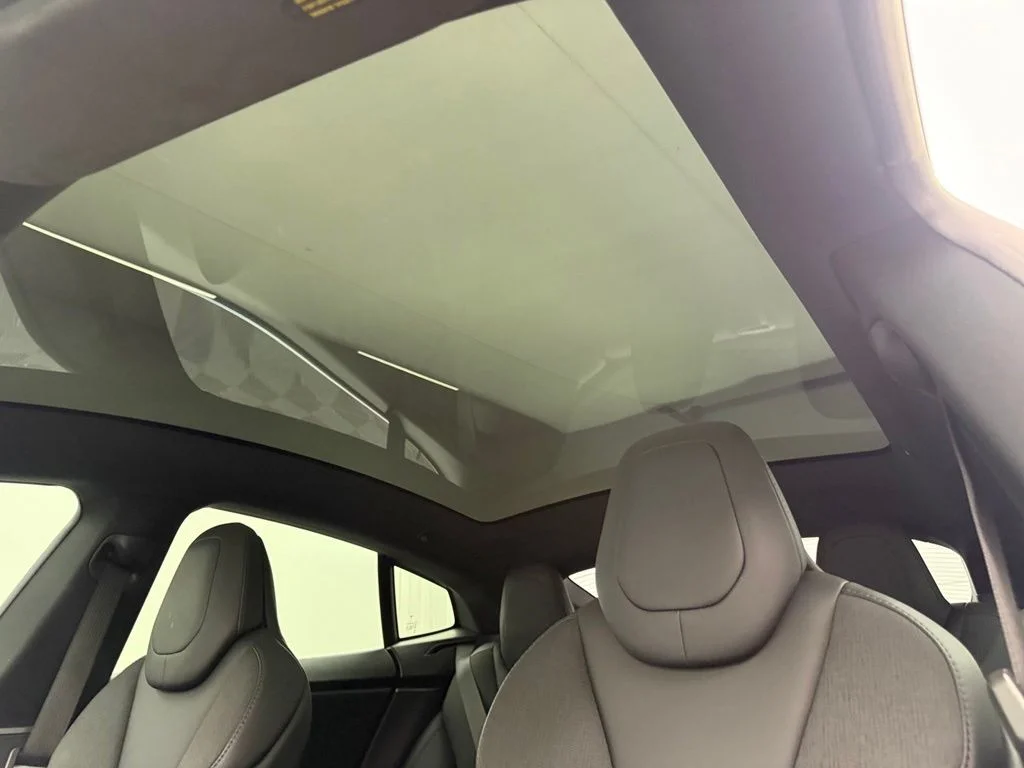 Used 2018 Black Tesla 75D image 29