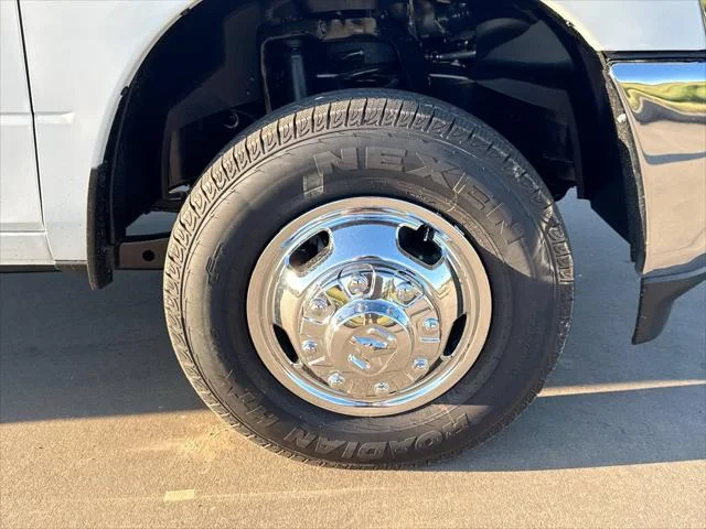 New 2026 Bright White Clear-Coat Exterior Paint RAM Tradesman image 10