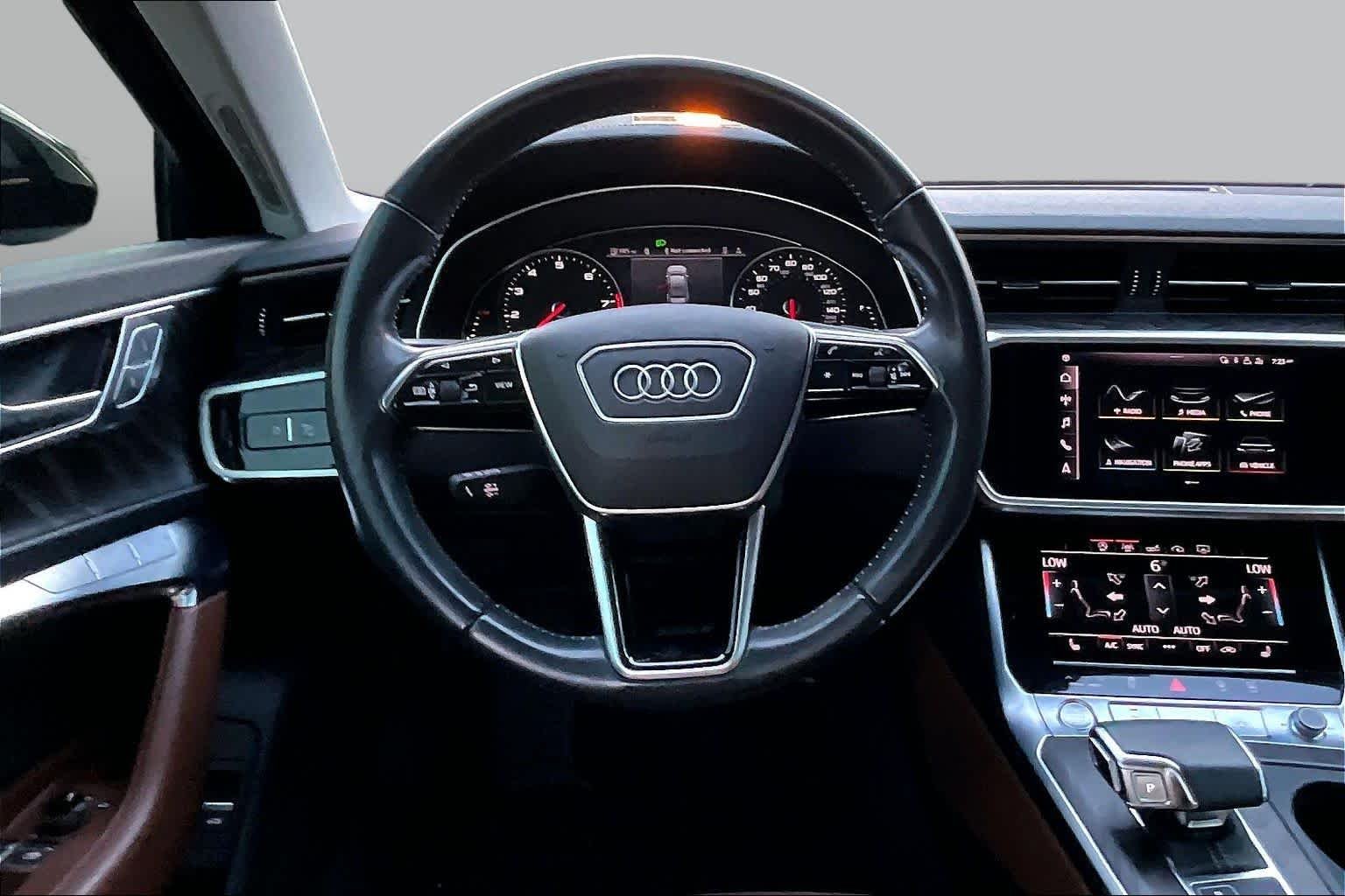Used 2019 Mythos Black Metallic Audi Premium image 6