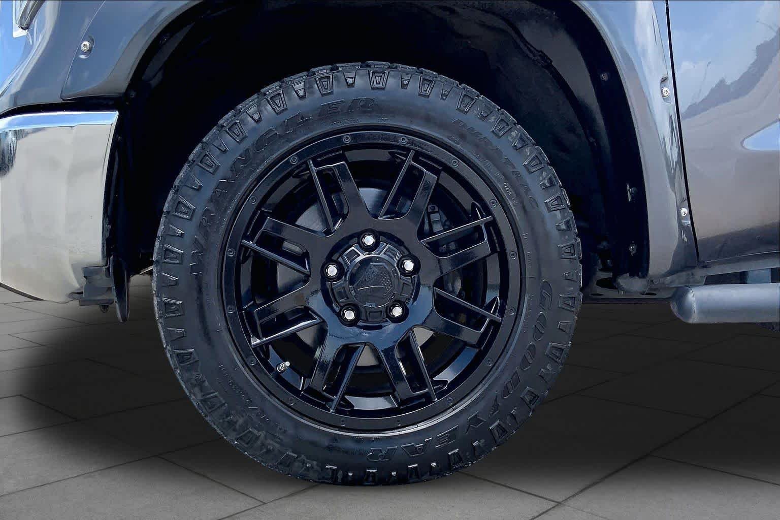 Used 2021 Magnetic Gray Metallic Toyota SR5 image 11