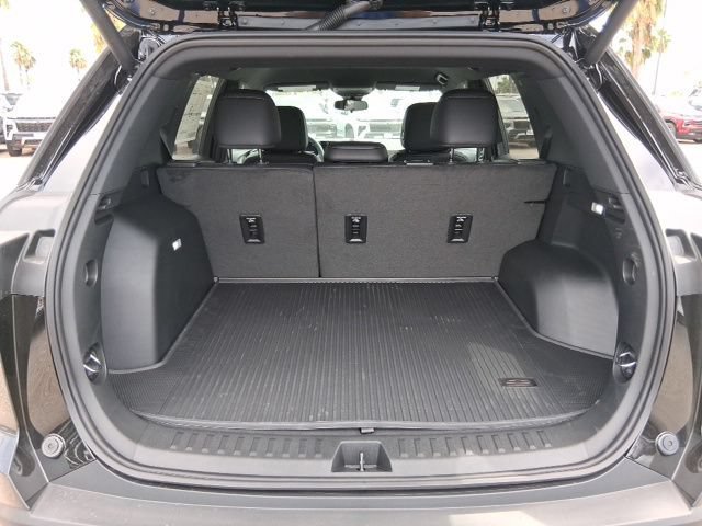 2027 Chevrolet Equinox LT - Photo 7