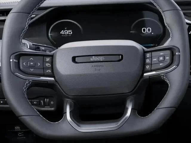 New 2026 Diamond Black Crystal Pearl-Coat Exterior Paint Jeep Laredo image 46