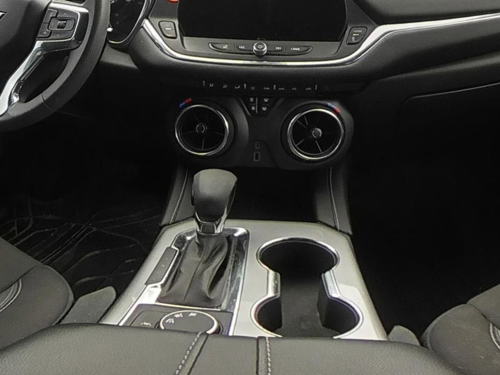 Used 2023 Black Chevrolet 2LT image 13