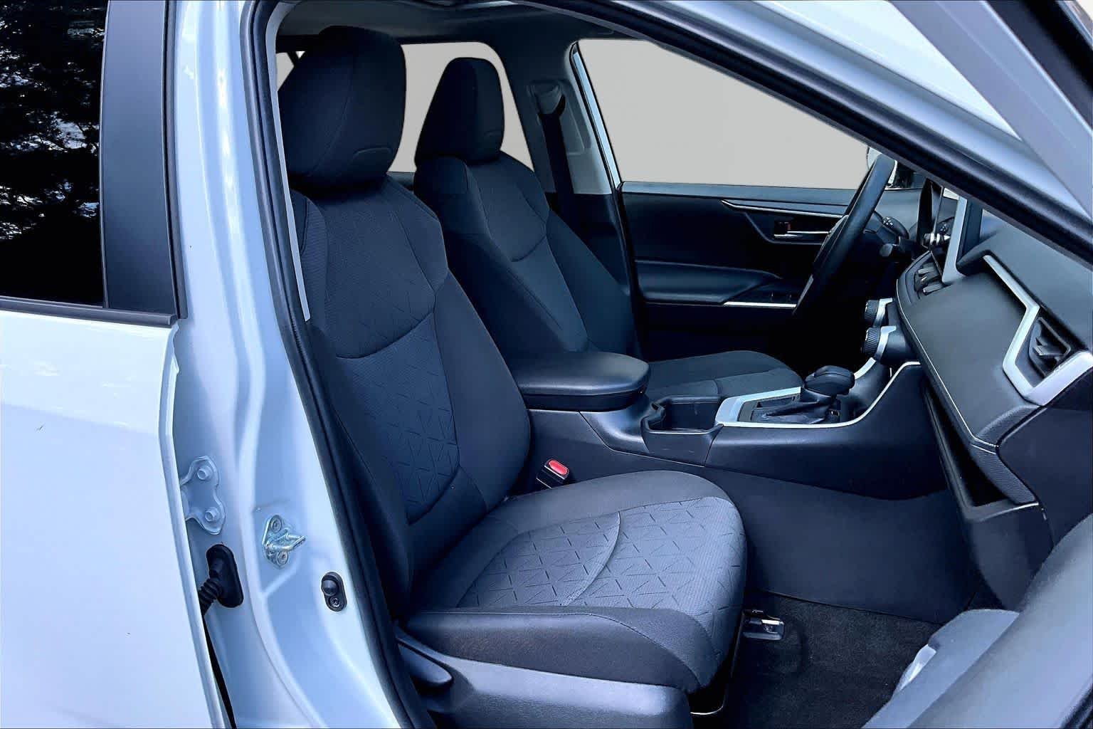 Used 2024 Ice Cap Toyota XLE image 9