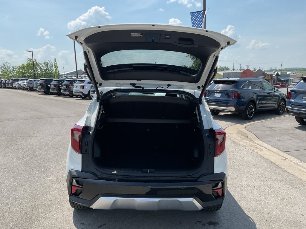 Certified Used 2025 Snow White Pearl Kia SX image 16