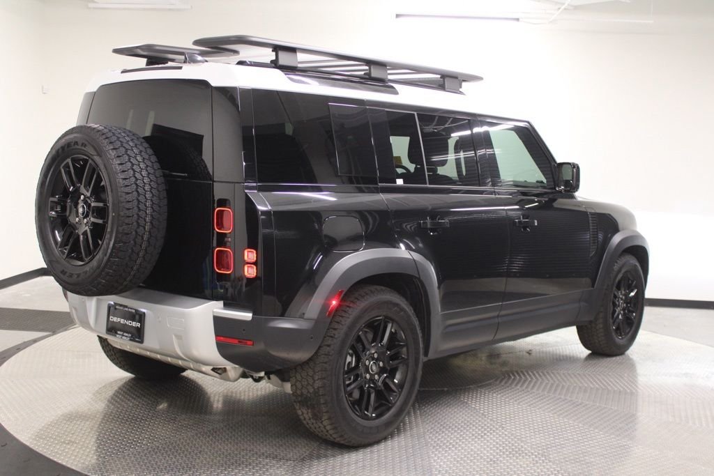 Used 2025 Black Land Rover S image 6