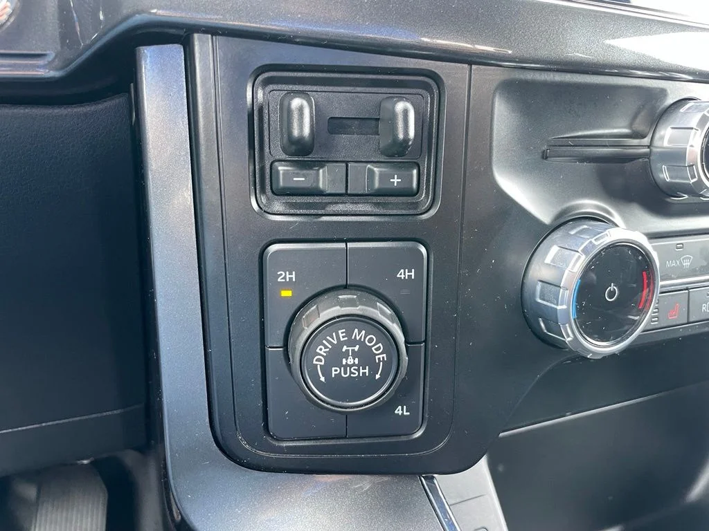Used 2023 Black Ford XLT image 12
