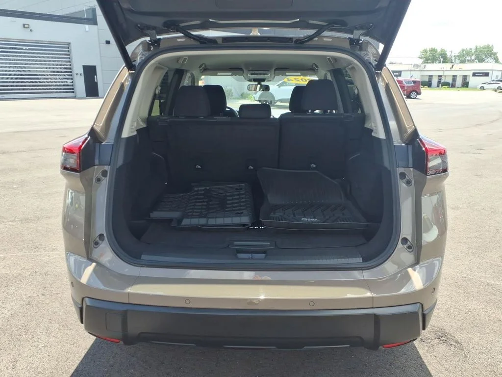 Used 2024 Beige/tan Nissan SV image 30