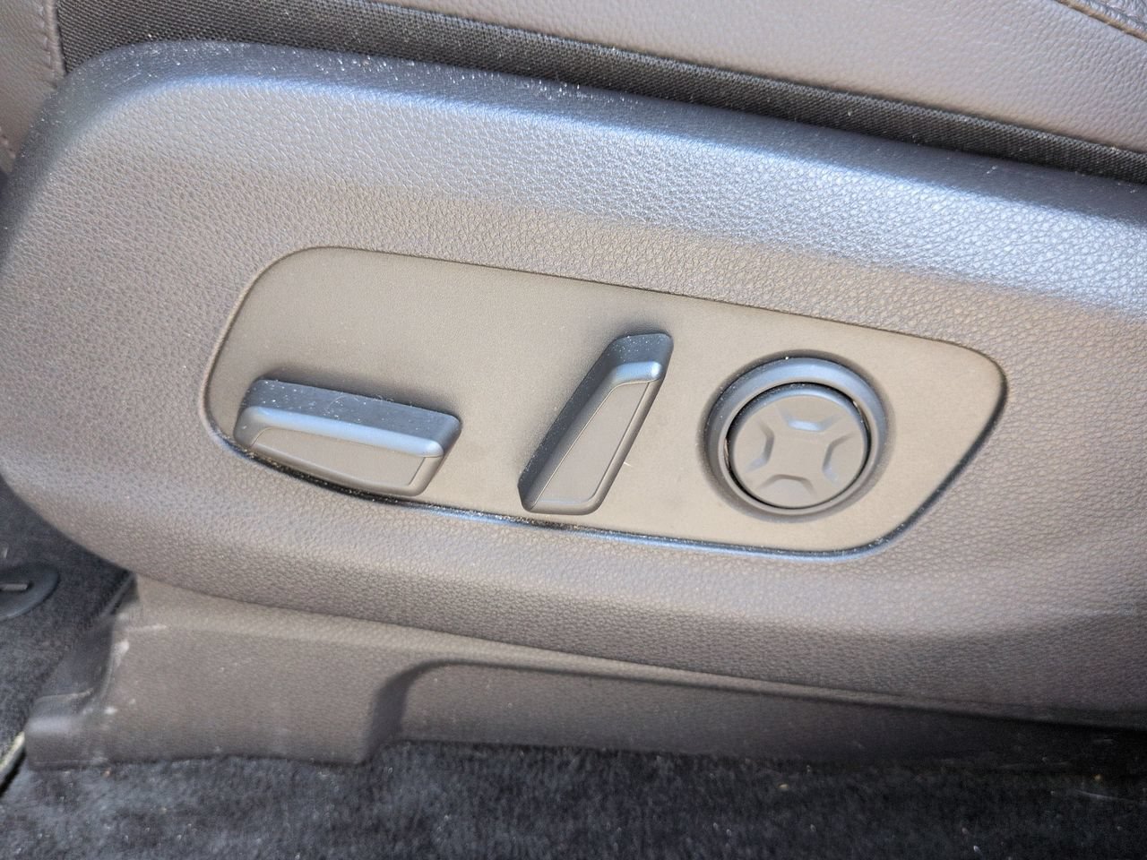 Certified Used 2024 Panthera Metal Kia SX Prestige image 22