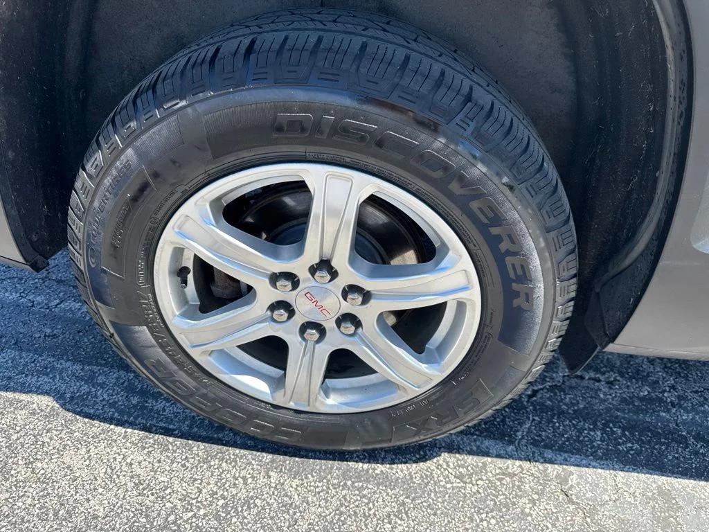 Used 2019 Gray GMC SLE-1 image 51