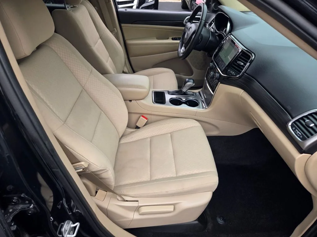 Certified Used 2022 Black Jeep Laredo E image 5