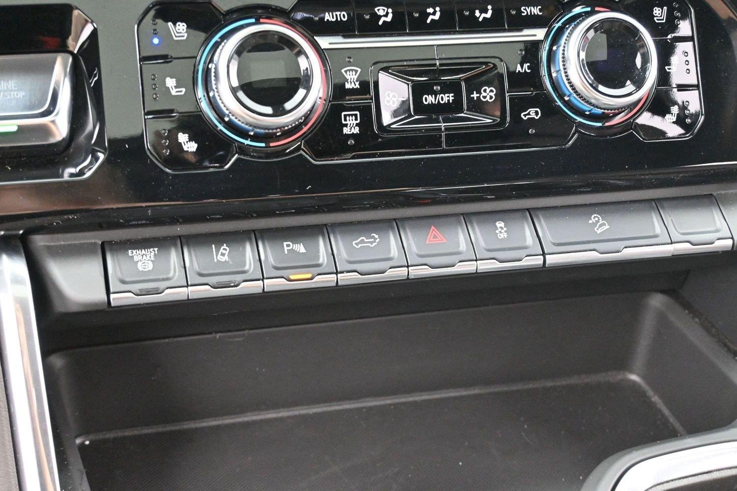 Used 2025 White Frost Tricoat GMC Denali image 25