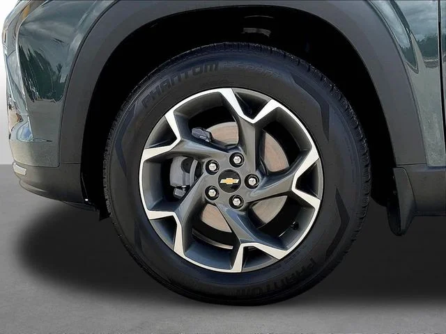 Used 2025 Gray Chevrolet LT image 34
