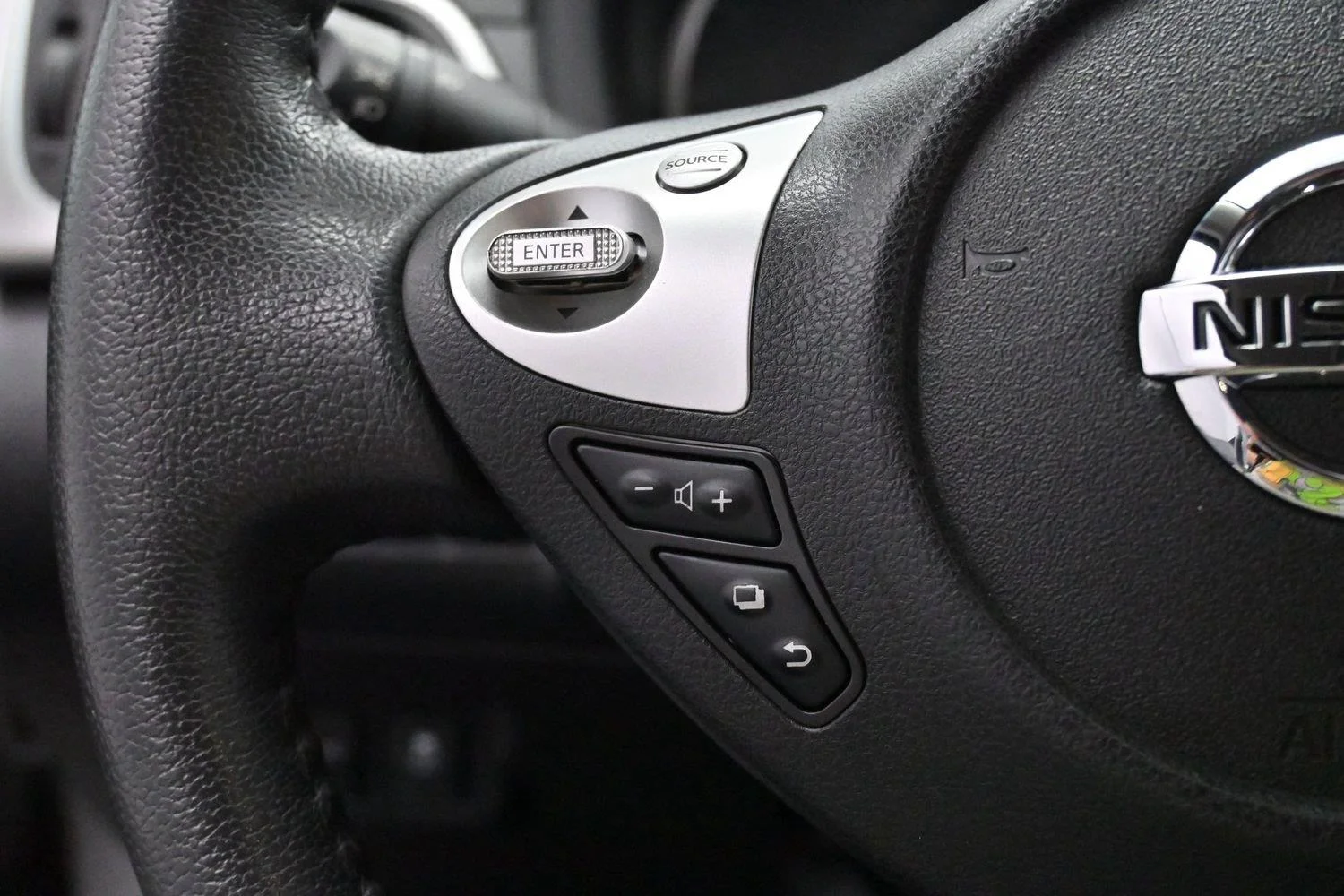 Used 2017 Brilliant Silver Nissan SR Turbo image 16