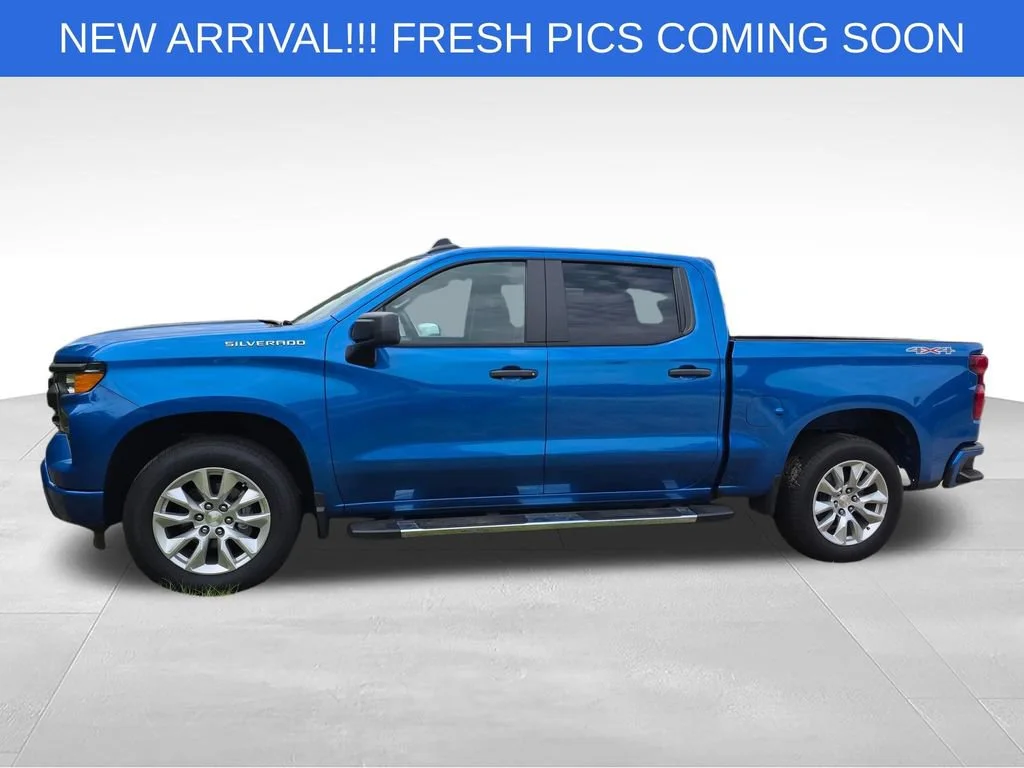 Used 2024 Glacier Blue Metallic Chevrolet Custom image 11