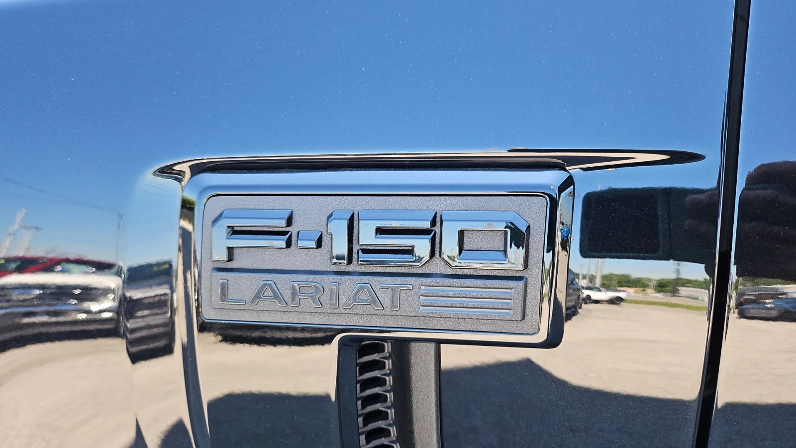 Used 2023 Black Ford LARIAT image 10
