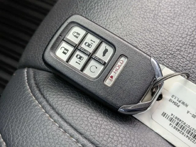Used 2024 Gray Honda Touring image 27
