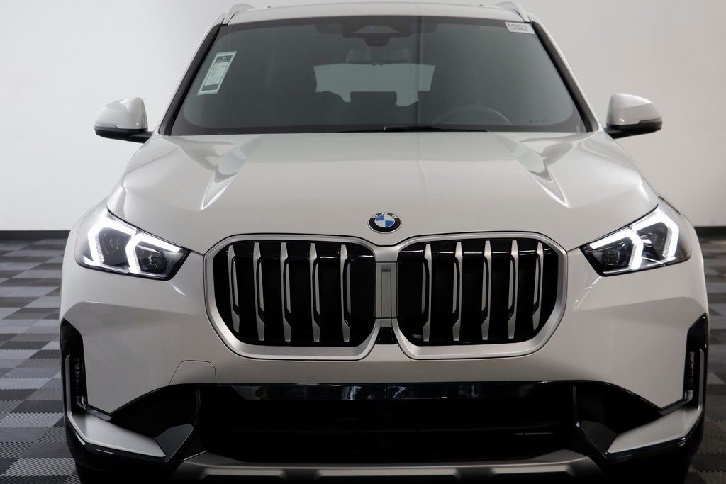 New 2026 Mineral White Metallic BMW xDrive28i image 22