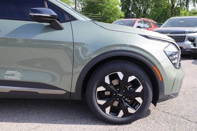 Used 2024 Green Kia X-Line image 14
