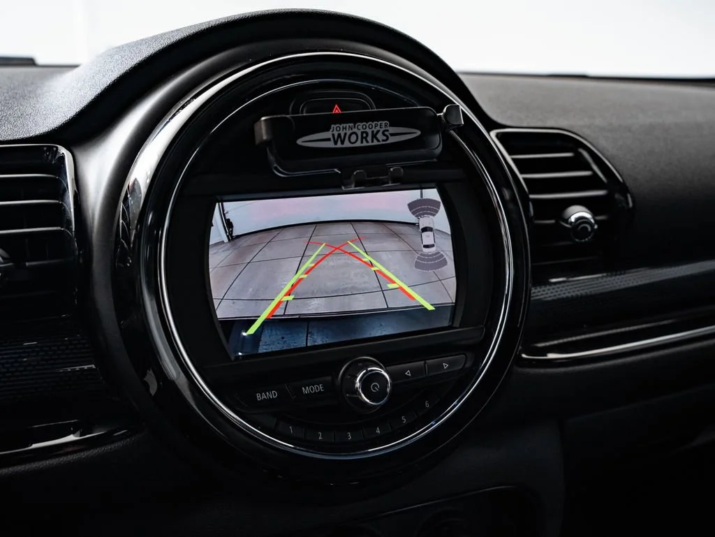 Used 2017 Gray Metallic MINI Clubman image 34