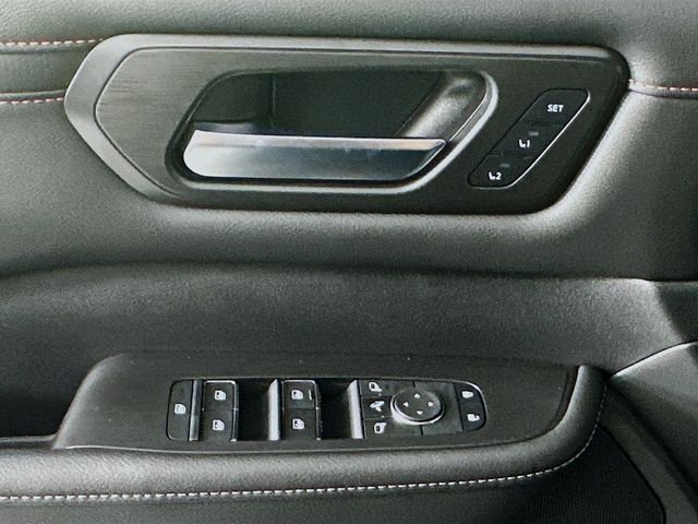 2025 Nissan Armada PRO-4X - Photo 17