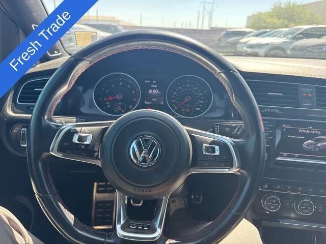 Used 2015 White Volkswagen  image 6