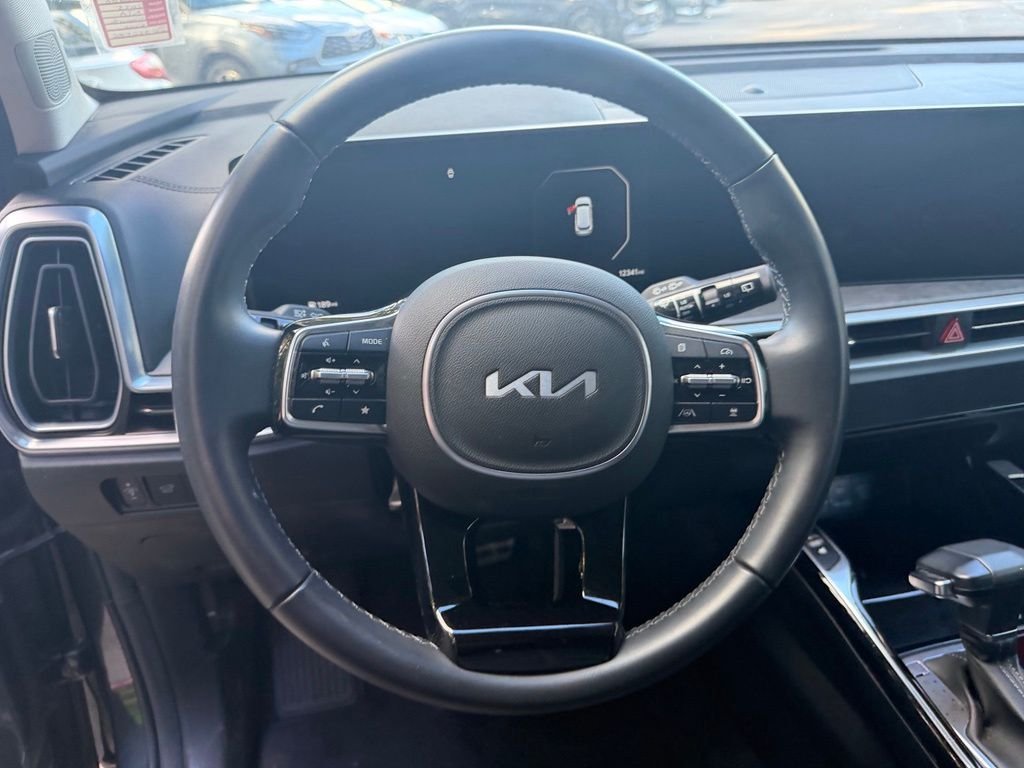 Used 2025 Gravity Gray Kia X-Line SX image 12