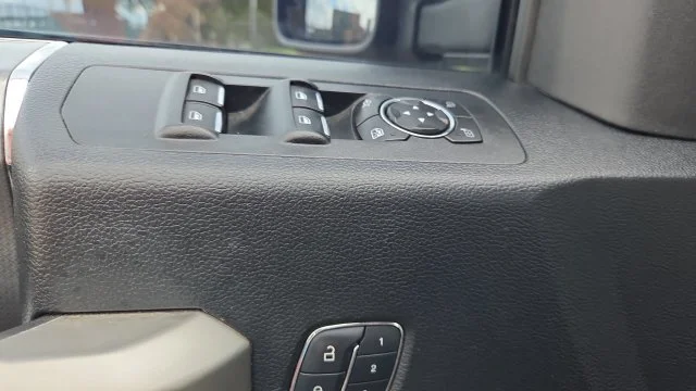 Used 2015 Black Ford  image 14