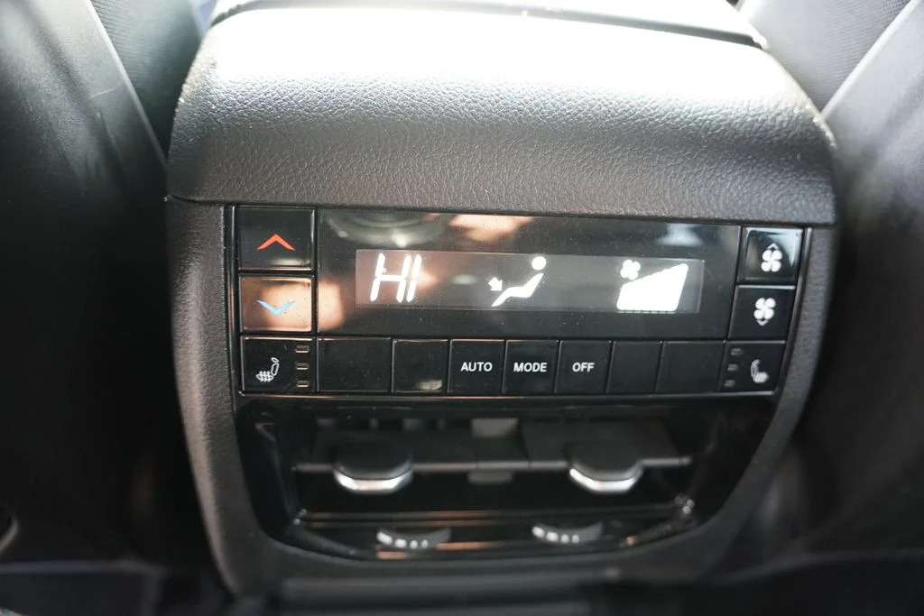 Used 2023 Bright White Clearcoat Jeep Limited image 21