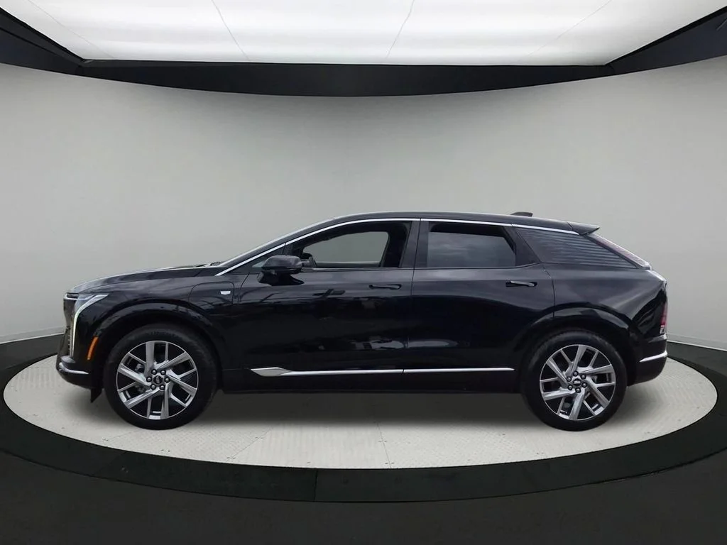 Used 2027 Black Cadillac Luxury image 2