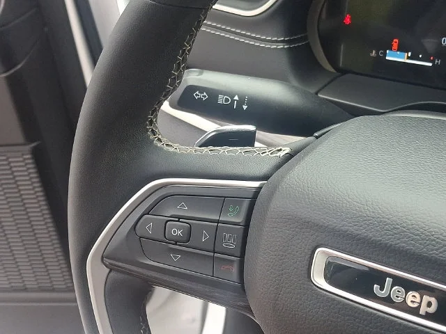 Used 2023 White Jeep Limited image 20