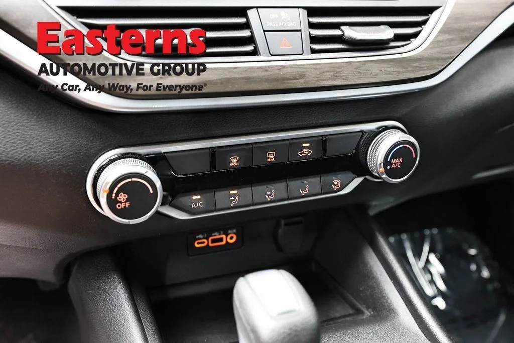 Used 2025 Gray Nissan 2.5 SV image 22
